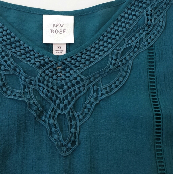 Knox Rose Tops - NWT Knox Rose Teal Boho Embellished Top Size XS